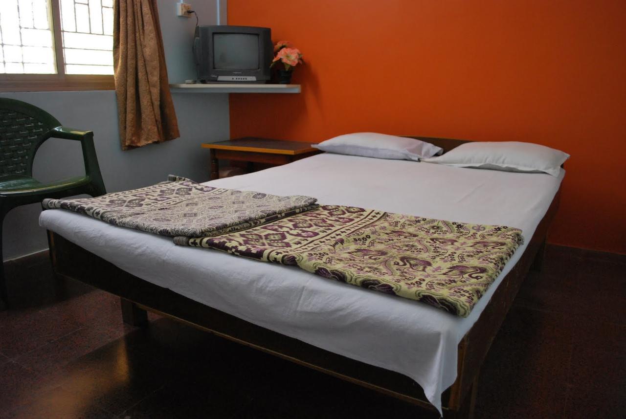 Hotel Anjali Lodge Mālvan Kültér fotó