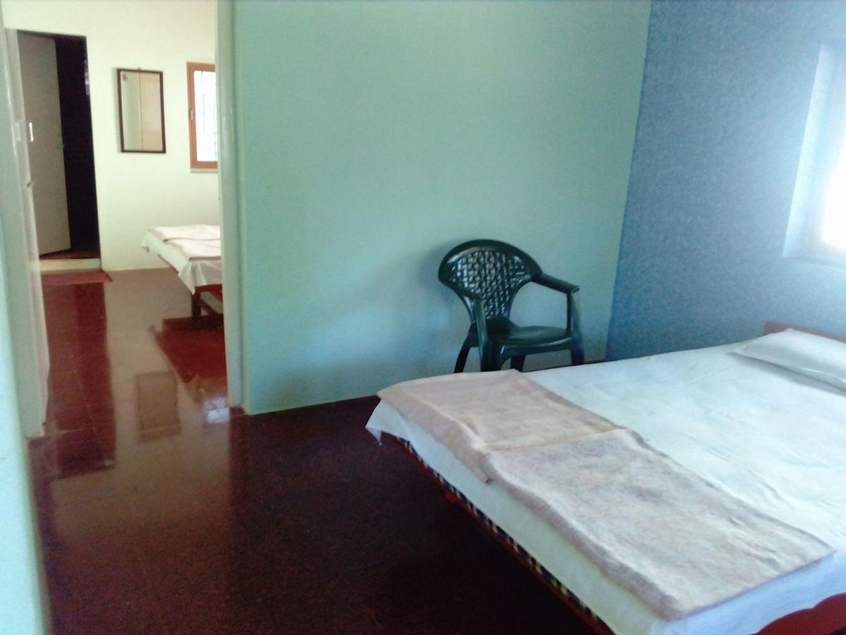 Hotel Anjali Lodge Mālvan Kültér fotó