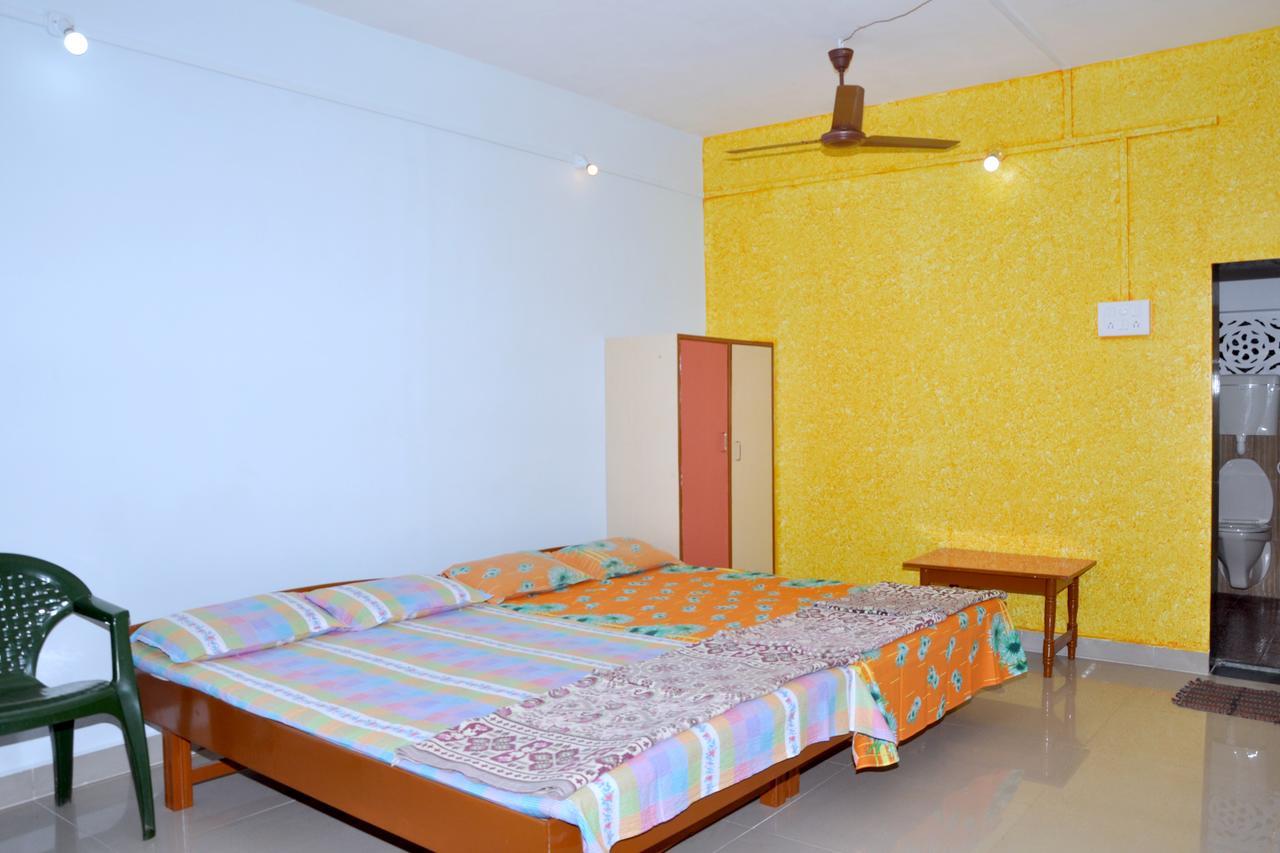 Hotel Anjali Lodge Mālvan Kültér fotó